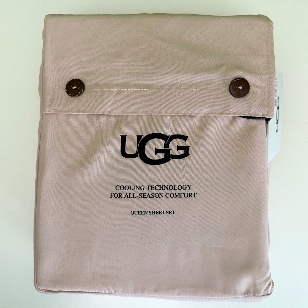 UGG Queen Size Sheet Set